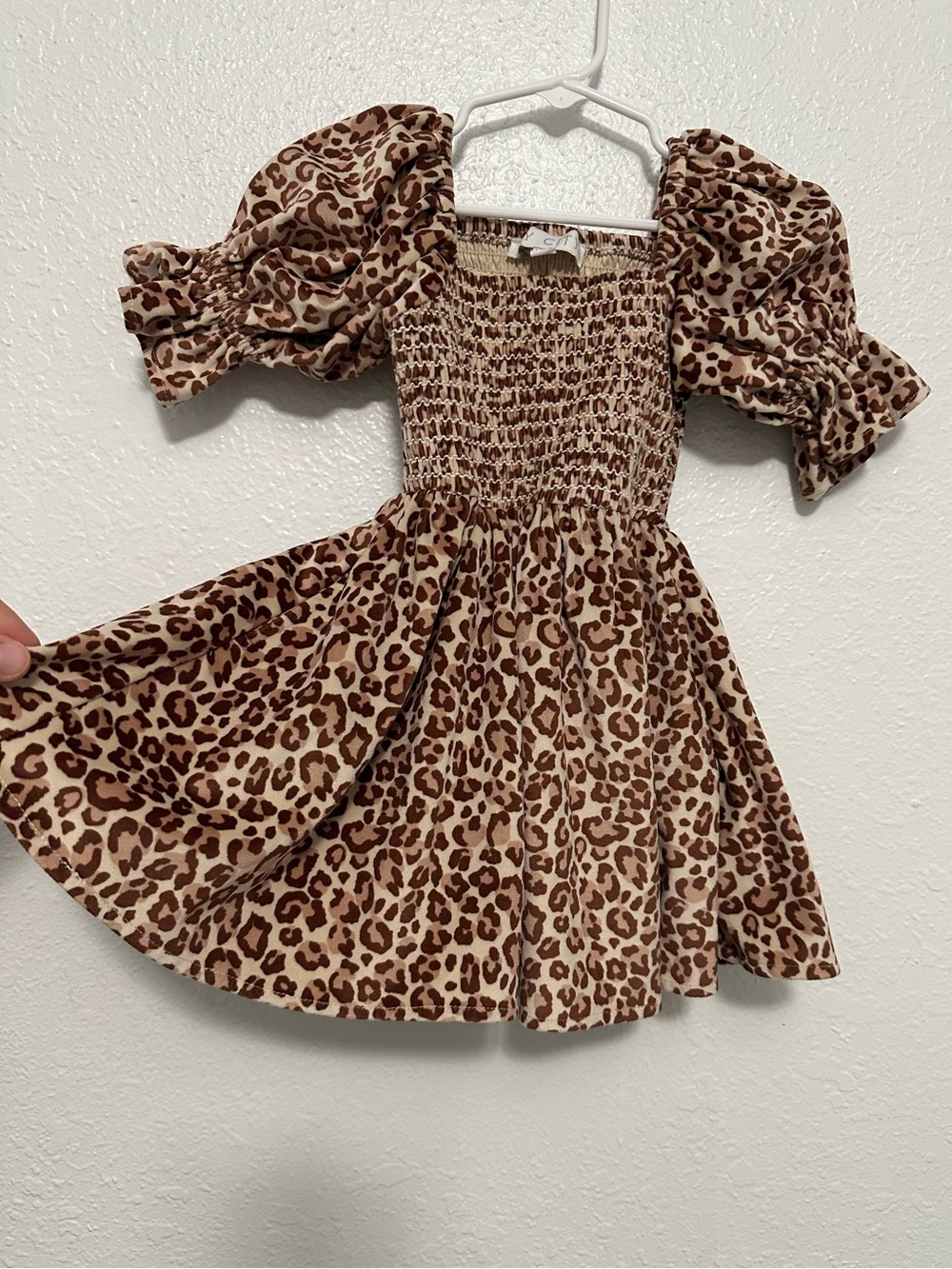 Ivy City Co Girls Leopard Print Puff Sleeve Dress
